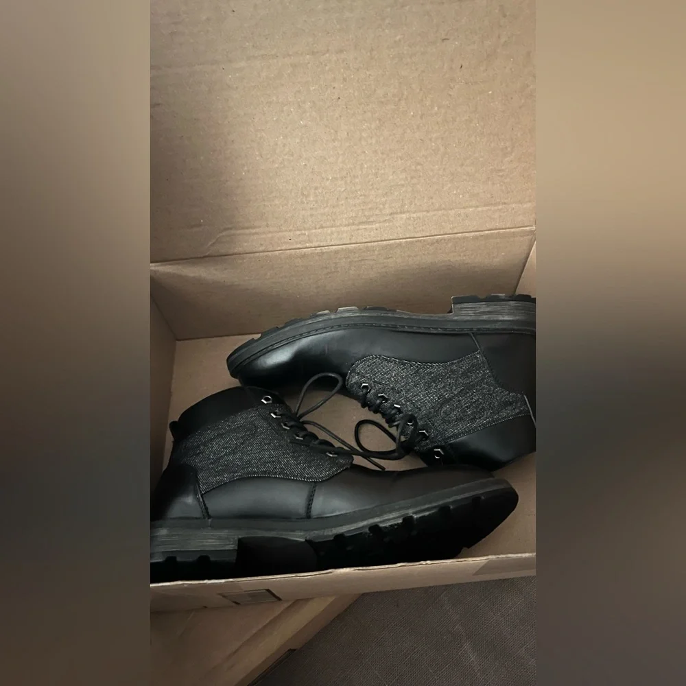 Jousen leather chukka